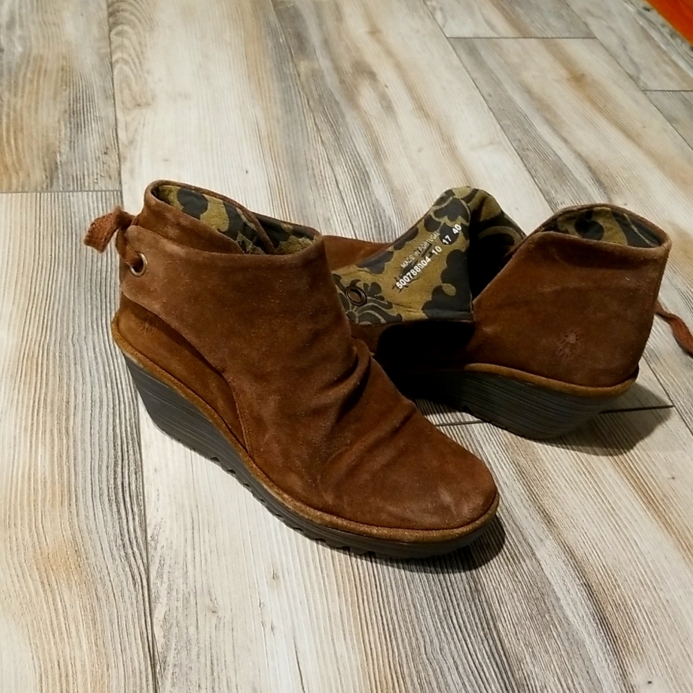 Fly London wedge shoe size 39